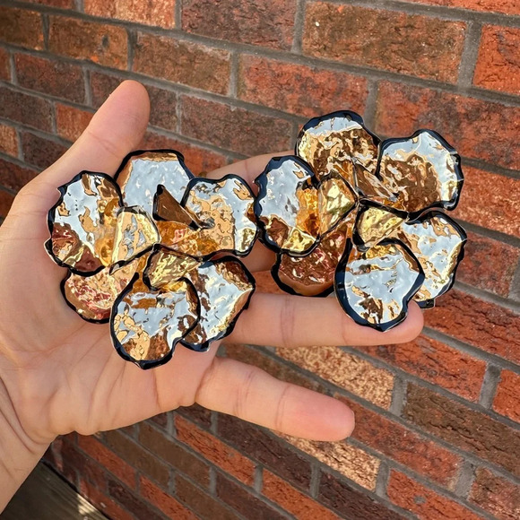 Zara Gold Metal Flower Earrings - Picture 6 of 17